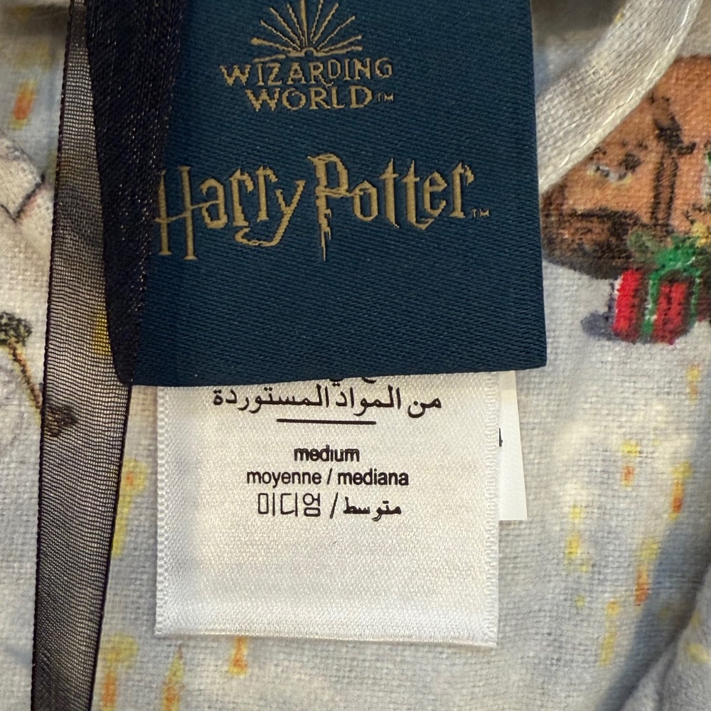 Harry Potter Hogwarts Teen Christmas Organic Flannel Pajama Set - PBT (no tag) - Picture 5 of 5